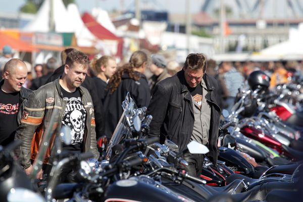 HarleyHH2011   230.jpg - Hamburger Harley Days 2011, Harley Davidson,   village,